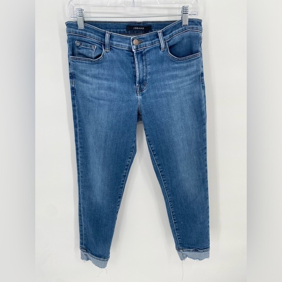 J.Brand mid-rise cropped skinny capri jeans in hewes - Picture 2 of 7